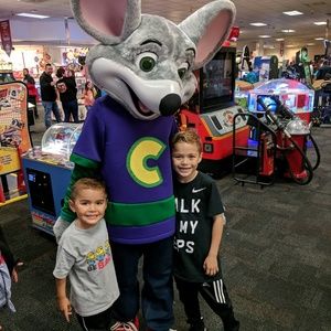 Meet your Posher, Javier